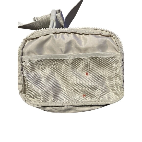 Lululemon Everywhere Belt Bag Bum Bag Fanny Pack Opal - Picture 3 of 4